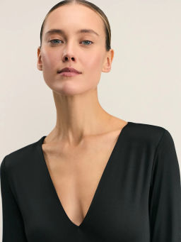 Базовое боди с треугольным вырезом ZR2501013 / Zarina  фото 6