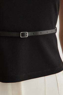 Siyah Kemerli Fitted/Vucuda Oturan Orme Bluz TWOSS25BZ00022