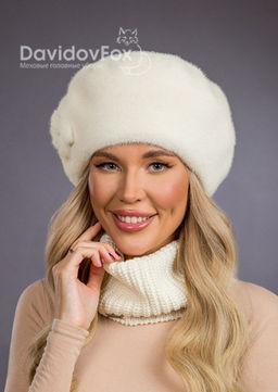 Шапка Берет экомех с украшением жемчуг