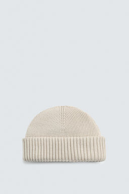 GORRO CORTO B?SICO / Crudo