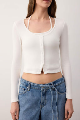 Ekru 2li Vucuda Oturan Cift Gorunumlu Kurdele Detayl? Triko Gorunumlu Orme Bluz TWOAW26BZ00119