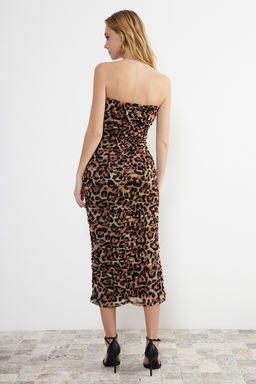 TRENDYOLMILLA Cok Renkli Vucuda Oturan Leopar Desenli Drapeli Orme Tul S?k Abiye Elbise TPRSS24EL00058