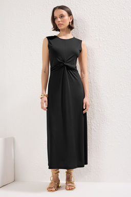 Siyah Duz Buzgu / Drape Maxi More Sustainable Modal Burgu Detayl? Esnek Orme Elbise TWOSS25EL00385