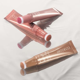 Новинка ARTDECO Жидкий хайлайтер Wonder Blush & Glow, тон 2, 12 мл
