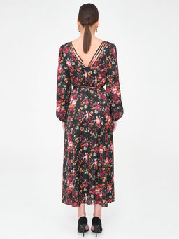 Платье с фигурным вырезом Новый год