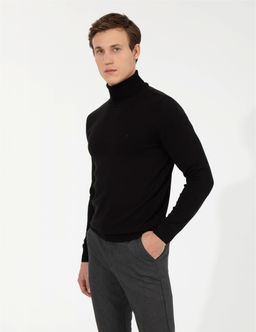 Siyah Slim Fit Bal_k__ Yaka Basic Triko Kazak