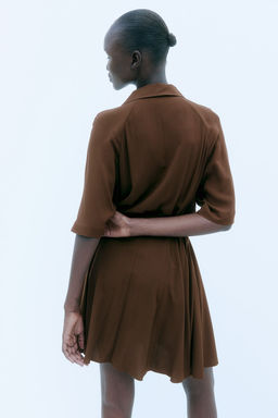 Vestido camisero con cinturon de anudar - H&m фото 4