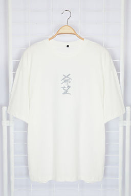 Ekru Oversize/Genis Kesim Uzak Dogu Nak?sl?/S?rt Bask?l? T-shirt TMNSS24TS00020 - Trendyolmilla фото 2