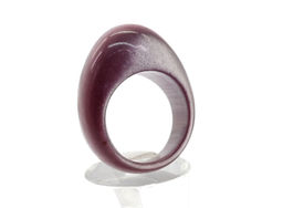Перстень крупный из кошачьего глаза сиреневый размер 17