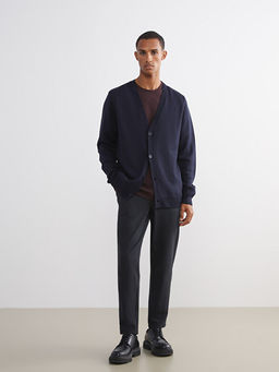 Standart Kal?p V Yaka Erkek Triko H?rka