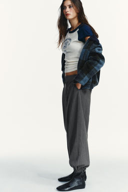PLEATED JOGGING TROUSERS