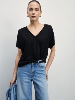 Футболка со спущенным плечом / Zarina