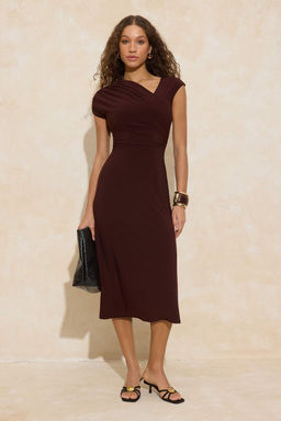 Kahverengi A-Kesim/Can Form Dusuk Kol K?sa Kollu Buzgulu Midi Esnek Orme Elbise TWOSS26EL00045 - Trendyolmilla фото 3