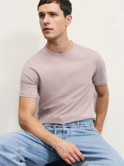 Базовая футболка slim fit / Zarina