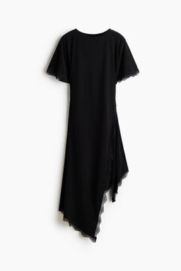 Vestido de punto con ribetes de encaje