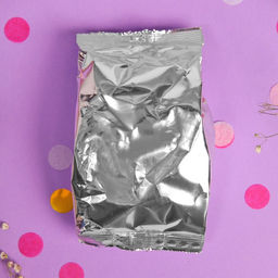 Подарочный набор «8 марта»: чай чёрный «ваниль и карамель» 50 г, кружка 300 мл.