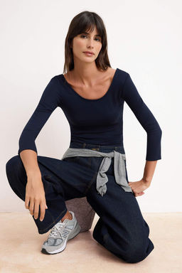 Lacivert Fitted/Vucuda Oturan Havuz Yaka Ay Kol Truvakar Interlok Orme Bluz TWOSS26BZ00639