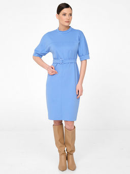 Платье с вырезом по спинке