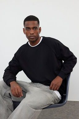 Siyah Oversize/Geni_ Kesim __i Polar/S_cak Tutan Reglan Kol Sweatshirt TMNAW23SW00190