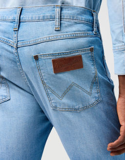 Джинсы мужские