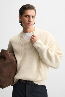 TEXTURED V-NECK SWEATER - Zara фото 7