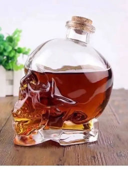 Штоф для крепких напитков ЧЕРЕП 800мл арт.BR2012-1 /Люминарк/