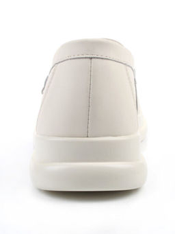 03-M37-11 MILK Лоферы женские (натуральная кожа)