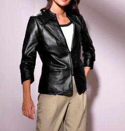 Кожаная куртка, черная