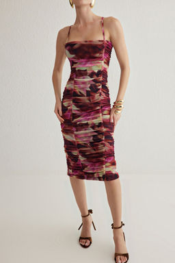 Cok Renkli Vucuda Oturan Straplez Buzgulu Desenli Abiye Gece Mezuniyet Elbisesi TPRSS25EL00070 - Trendyolmilla фото 3