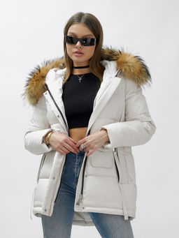 Куртка зимняя Visdeer 3215SB женская светло-бежевая с мехом енота утеплитель 220 г/м²  фото 14