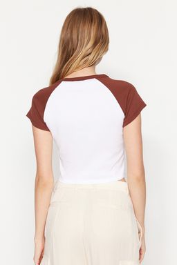 TRENDYOLMILLA Kahverengi %100 Pamuk Bask?l? Fitted/Vucuda Oturan Crop Bisiklet Yaka Orme T-Shirt TWOSS23TS00170 фото 4