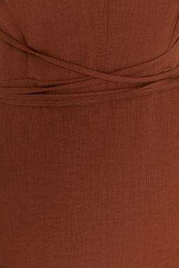 TRENDYOLMILLA Kahverengi Midi Dokuma S?rt Dekolteli Plaj Elbisesi TBESS22EL0727  фото 4
