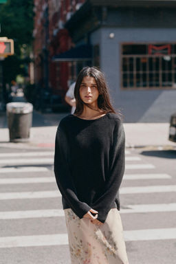BLURRED PRINT KNIT SWEATER