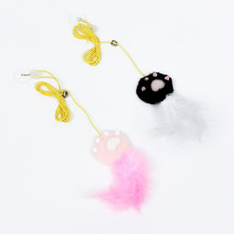 Дразнилка для кошек на креплении с бубенчиком Лапка с пером, микс цветов - Пижон фото 5