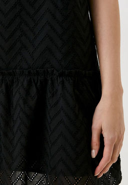 Платье из хлопковой ткани с перфорированным зигзагообразным узором - Incity фото 18