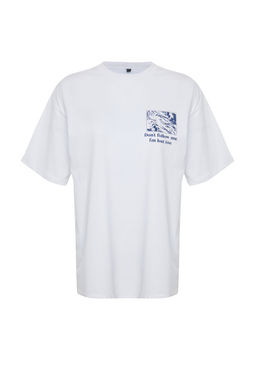 Beyaz %100 Pamuk S?rt ve On Bask?l? Oversize/Rahat Kesim Orme T-Shirt TWOSS24TS00234