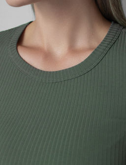 D49.064 Футболка женская т.оливковый