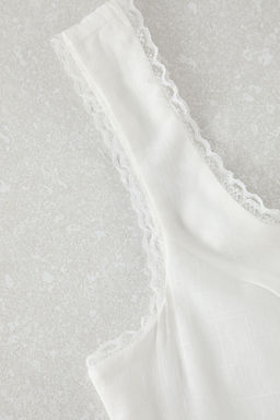 Beyaz Kare Yaka Ask?l? Crop Dokuma Bluz TWOSS25BZ00118