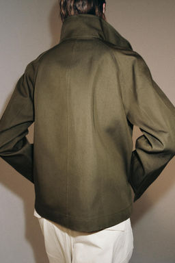 TRENCH CORTO CUELLO ALTO ZW COLLECTION / naranja-verde - Zara фото 3