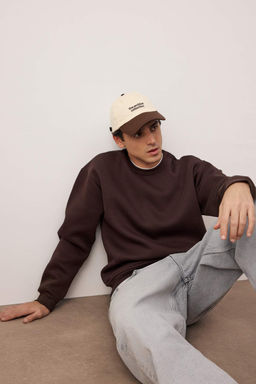 Kahverengi Oversize/Genis Kesim Pamuklu Basic Ici Polarl? Kal?n Sweatshirt TMNAW25SW00011