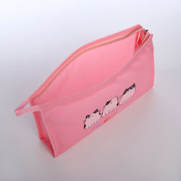 Косметичка на молнии треугольная с рисунком Meow, розовая - Simaland фото 3