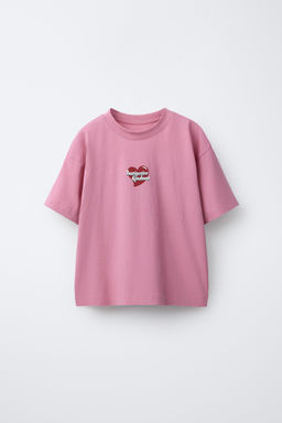 CAMISETA ESTAMPADA CORAZONES / Rosa