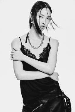 Top de tirantes con detalles de encaje - H&m фото 2