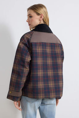 Cok Renkli Ekose Desenli Kadife Yakal? Oversize Mont TWOSS26MO00009 - Trendyolmilla фото 4