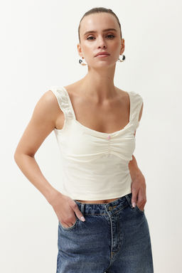 Ekru Carmen Yaka Fitted/Vucuda Oturan Dusuk Kol Buzgu/Drape Detayl? Orme Bluz TWOSS24BZ00500