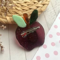 Брошь Слива