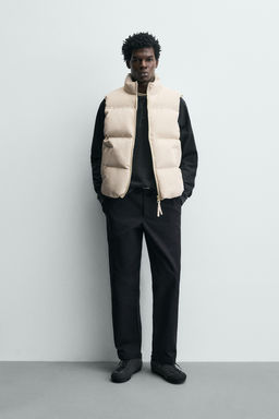 CHALECO ACOLCHADO REGULAR FIT / Tostado