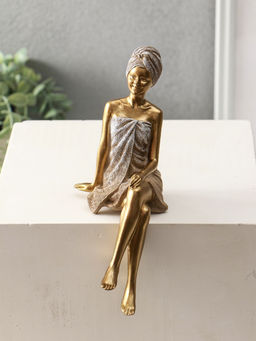 Цена за 2 шт. Сувенир полистоун "Девушка в банном полотенце" 7,5х9х19,5 см