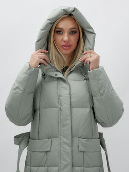 Пальто утепленное стеганное зимнее с капюшоном женское зеленого цвета 9609Z - Mtforce фото 14