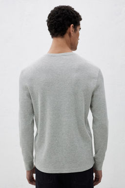 Camiseta en punto gofrado Slim Fit - H&m фото 10